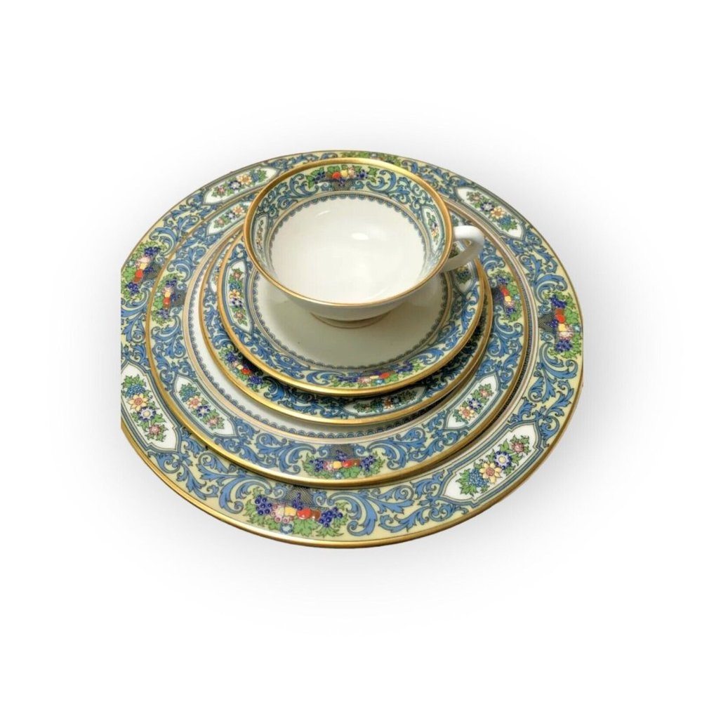Lenox Fine China, Moonspun Gravy Boat w/attached Underplate, Ivory Platinum Rim